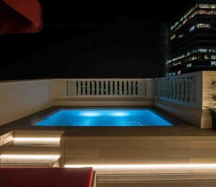 PLUNGE POOL  Vincci Mae Barcelona